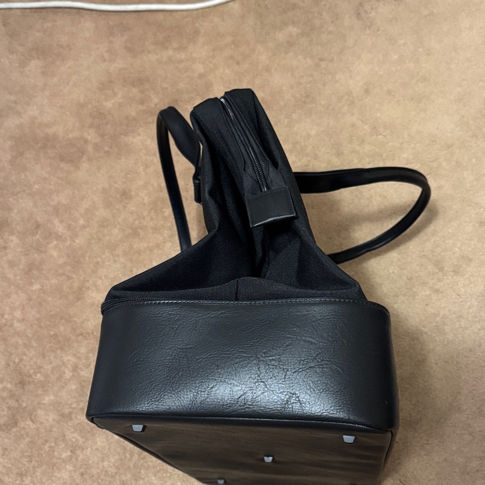 BEIS Black The Weekender Duffle Bag - Picture 7 of 16